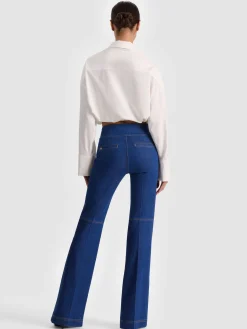 HOT JEAN